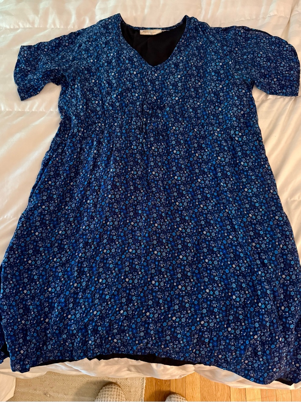 Reistor from Madewell Blue Floral Midi Dress - Lightweight V-Neck